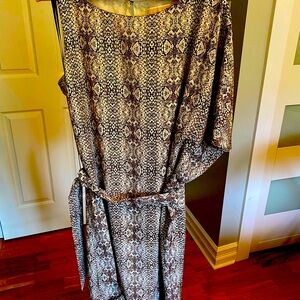Stunning Michael Kors snake skin print, 1 shoulder dress. Size large.